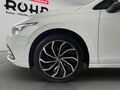 Fahrzeug Bild VW Golf VIII Life (NAVI.SHZ.ACC.AHK.DAB) 2.0 TDI 15