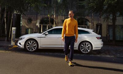 Volkswagen Arteon Shooting Brake in weiß Ladestation