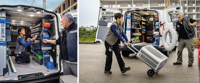 Zwei Personen beladen einen Transporter mit Werkzeug und Materialien. Professionelle Fahrzeugausstattung von Škoda Auto Röhr.