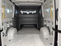 Fahrzeug Bild VW Crafter 35 Kasten Plus (7Sitze/AHK/Kamera) 2.0 l TDI Frontantrieb 6-Gang-Schaltgetriebe MR 9