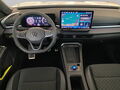 Fahrzeug Bild VW T-Roc R-Line (WR/BlackStyle/IQ.Drive) 1.5 l eTSI 7-Gang-DSG 6