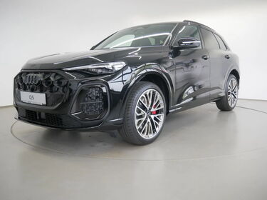 Fahrzeug Bild Audi Q5 SUV edition one mit Akzenten mythosschwarz TDI quattro 220 kW S tronic