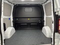 Fahrzeug Bild VW T7 Transporter Kastenwagen Plus 2.0 l TDI 110 kW 6-Gang-Schaltgetriebe 3100 mm KR 8