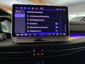 Fahrzeug Bild VW Golf VIII Variant R-line 1.5 eTSI DSG (Garantie 03/2030.SHZ.LED.Kamera.Navi.ACC.DAB+) 22