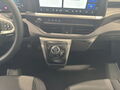 Fahrzeug Bild VW Transporter Kombi Motor: 2.0 l 110 kW TDI Getriebe: 6-Gang Radstand: 3500 mm LR. 110kW. Clear White 13