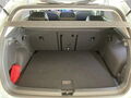 Fahrzeug Bild VW Golf VIII Life Goal 1.5 eTSI DSG (Garantie 02/2030.SHZ.Matrix.AHK.Kamera.Navi.ACC) 9